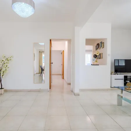 Telmar Avenue Apartament Larnaca