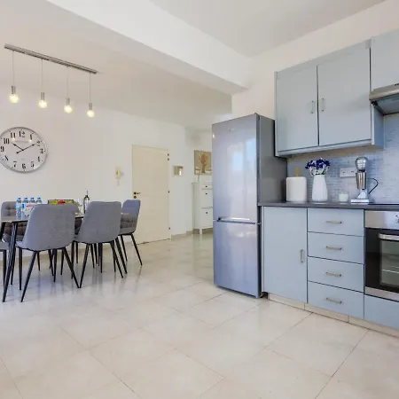 Telmar Avenue * Larnaca